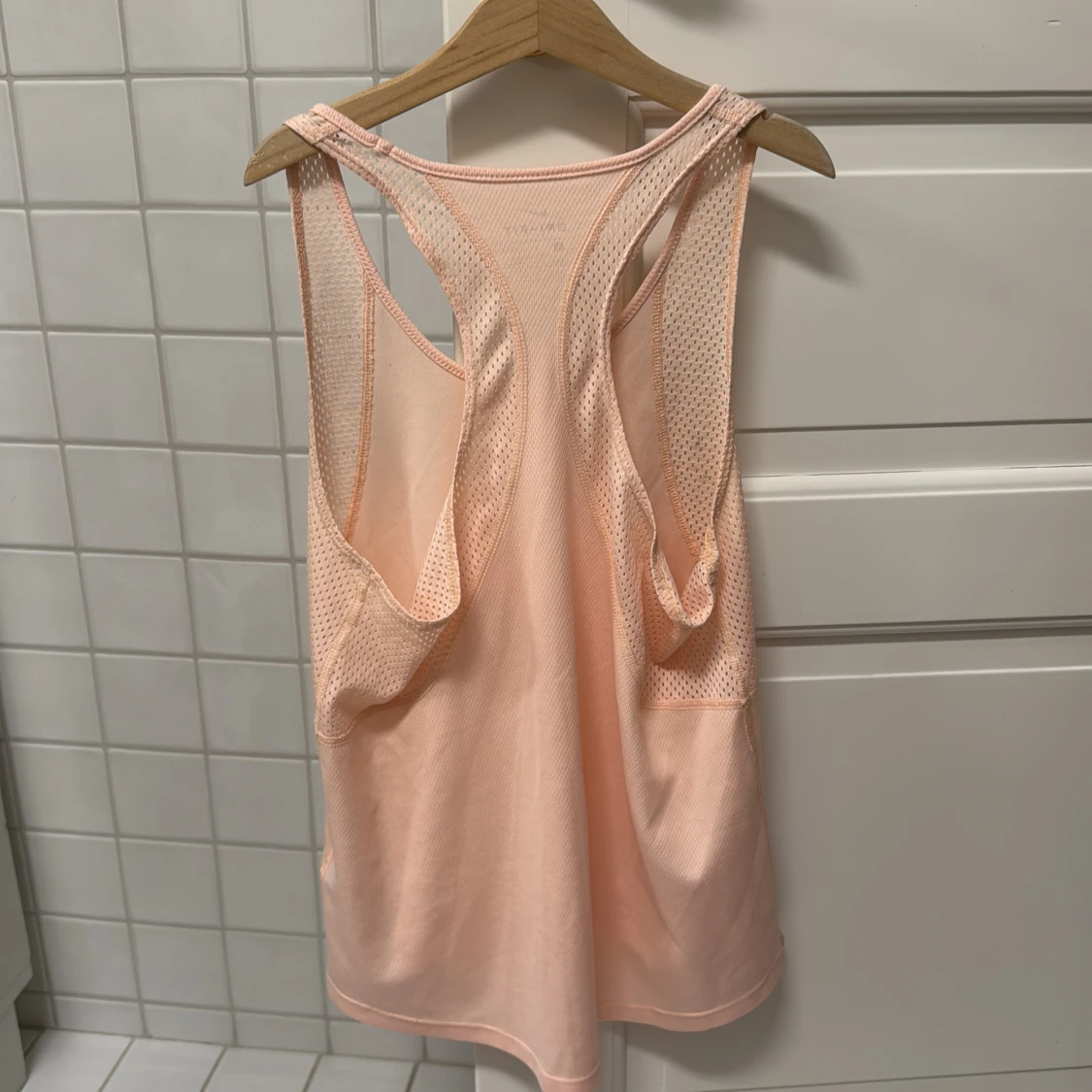 Ljusrosa linnetopp från Nike - 1