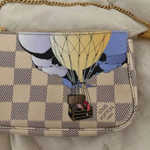 Louis Vuitton mini pochette - like a new, limited edition
