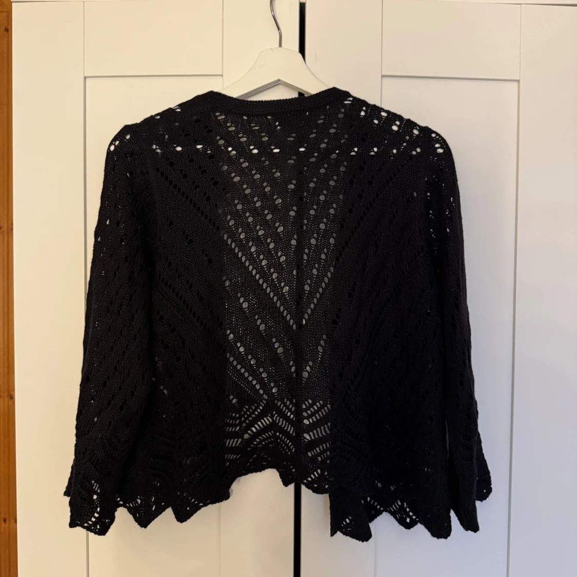 Svart stickad kofta JDY - 1