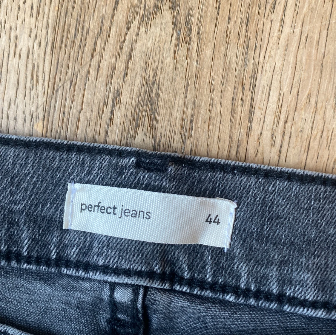 Grå bootcut jeans från Perfect Jeans - 2