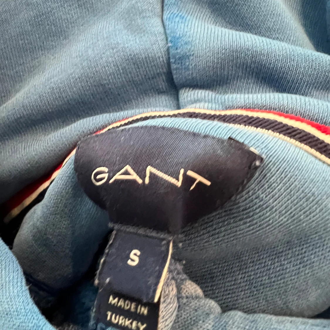 Blå hoodie från GANT - 2