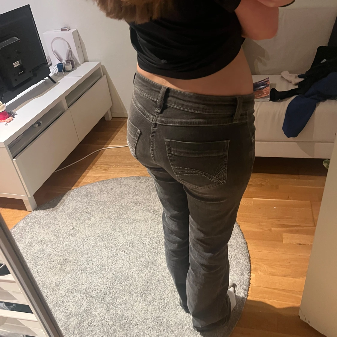 Grå jeans med bootcut - 1