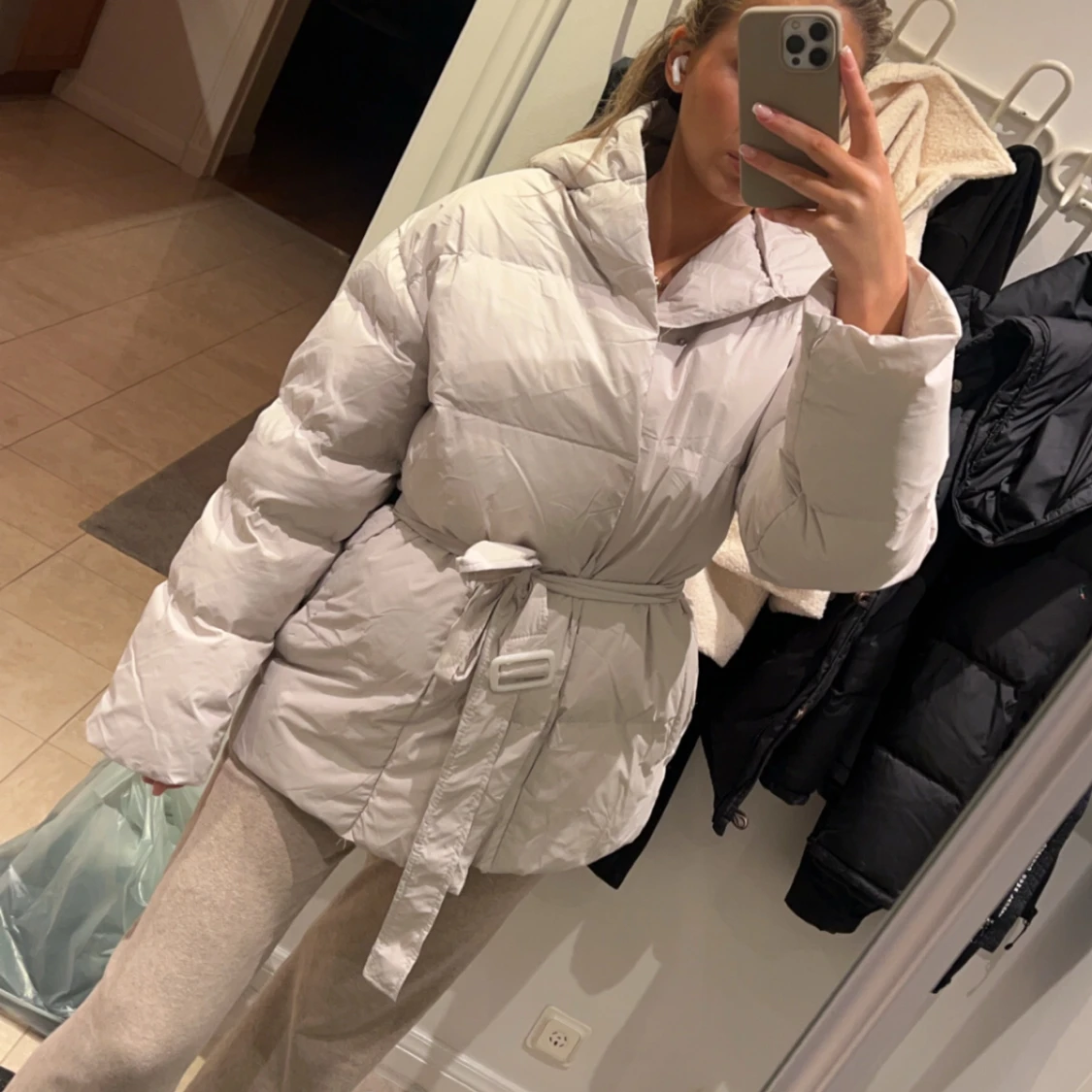 Oanvänd vinterjacka  - 91