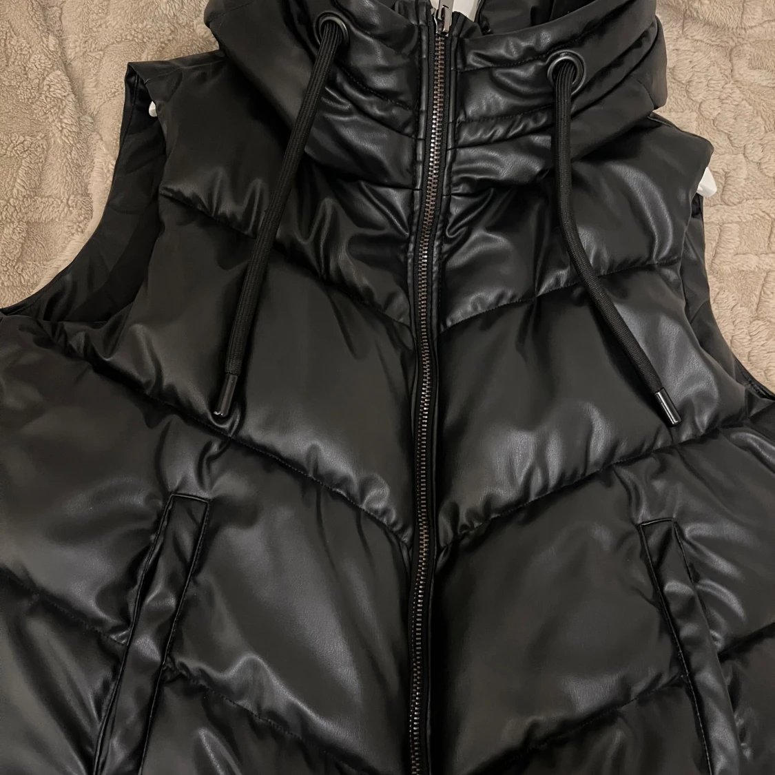 Svart skinn väst från Zara - 90