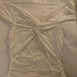 Topp - Super fin topp som är slutsåld på hemsidan och anndvänd en gång❤️i storlek m men passar även s och xs