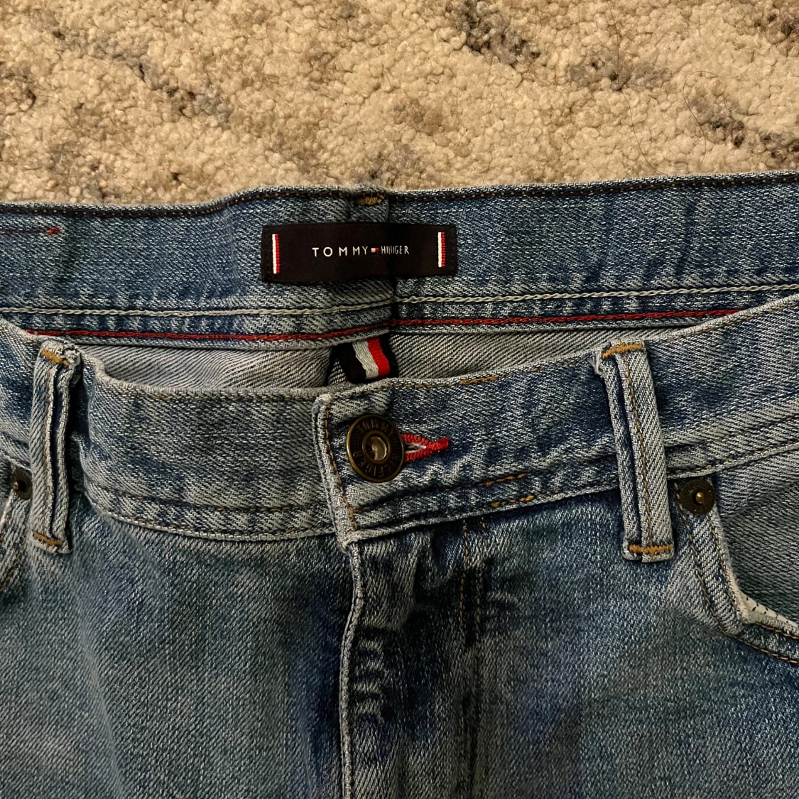 Blå jeans från Tommy Hilfiger - 92