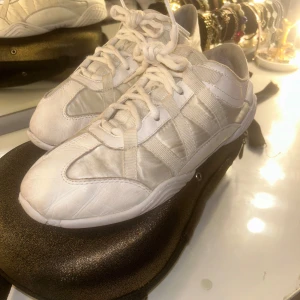 Nfinity cheer skor - Storlek 7,5. Jag har storlek 38 och de passar mig fint