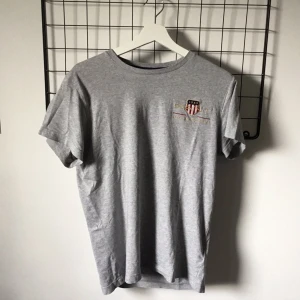 Gant t-shirt - Gant t-shirt i nyskick