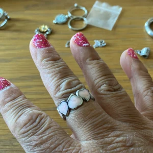 Ring hjärtan - Ring hjärtan metall strl 16 ljus rosa