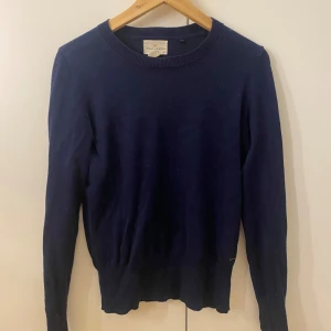 Blå tröja💖 - Fin tröja med guldknappar💖