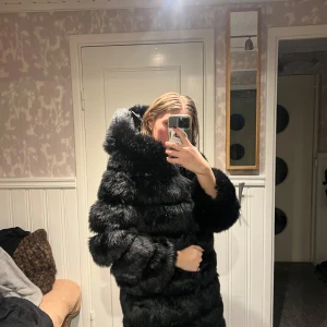 Veraldo päls jacka  - En pälsjacka från veraldo Aldrig använt  