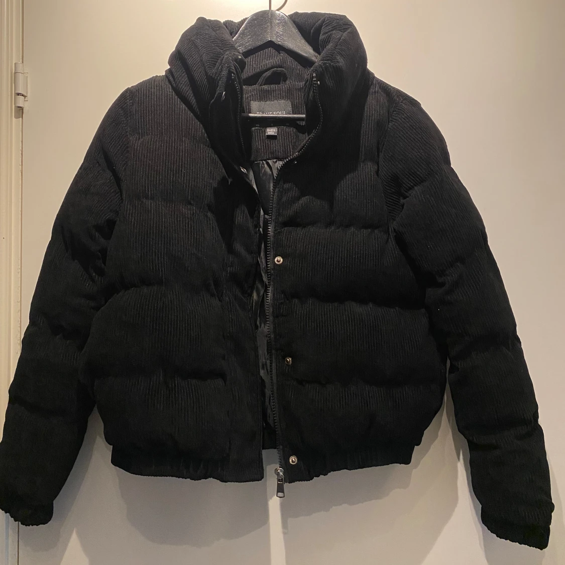 Svart pufferjacka - 90