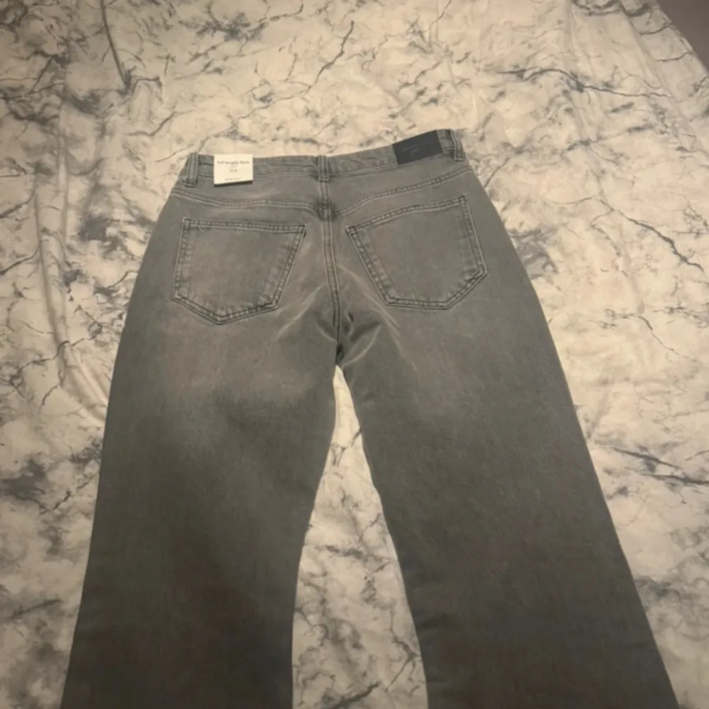 helt nya och aldrig använda, nypris 499kr . Jeans & Byxor.