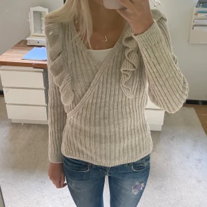 Kofta - Supesöt omlottkofta från Missay! Kan tänka mig gå ned i pris vid snabb affär💓💓