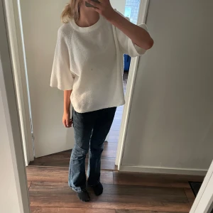 Trekvarts tröja - Denna trekvartströjan är ifrån lager 157 och är i strl. Xs ord pris är 150! Den är i super skick!