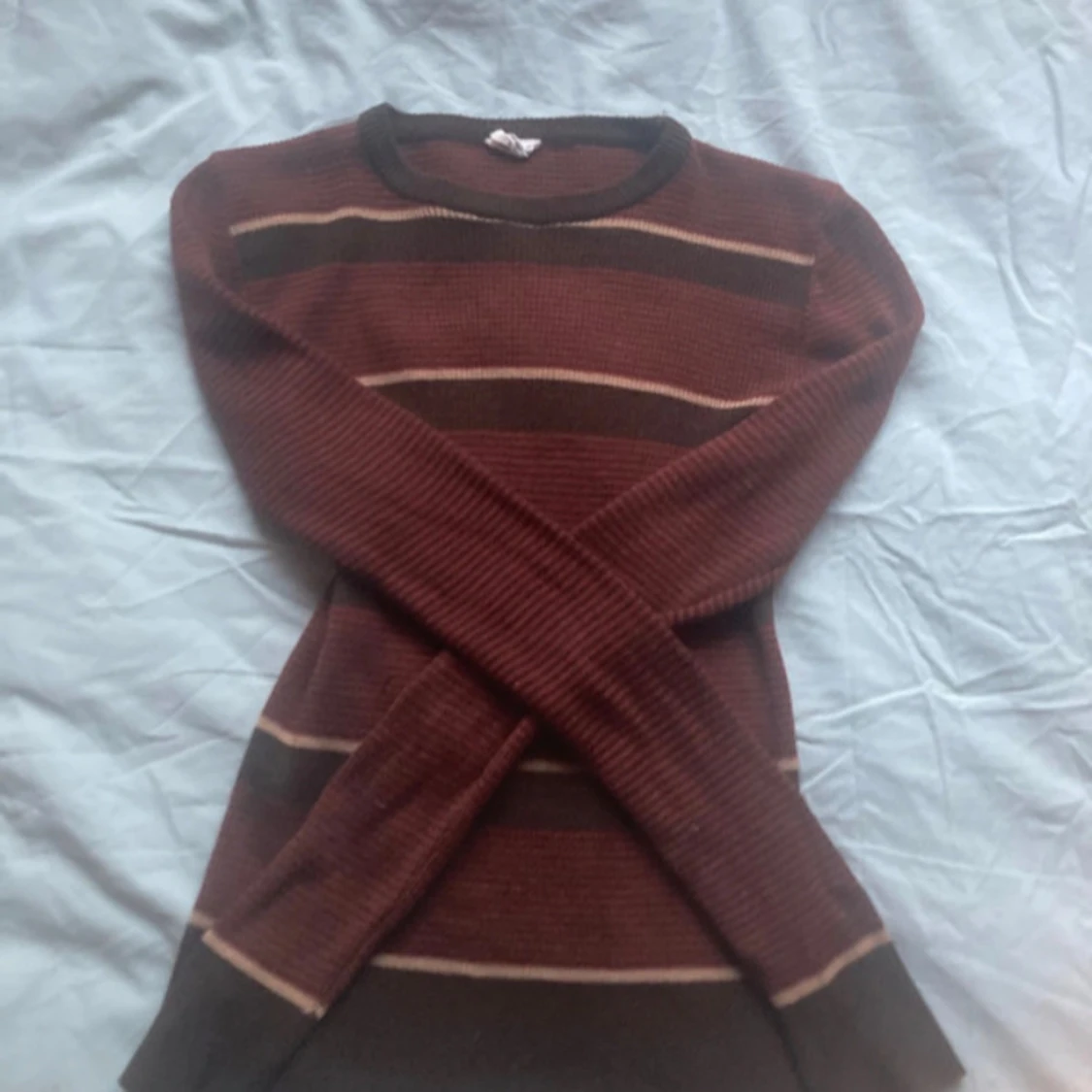 Fitted sweater med fint mönster och färg - 90