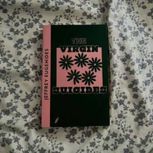 The Virgin Suicides - Säljer boken 'The Virgin Suicides' av Jeffrey Eugenides. Oläst! På engelska.