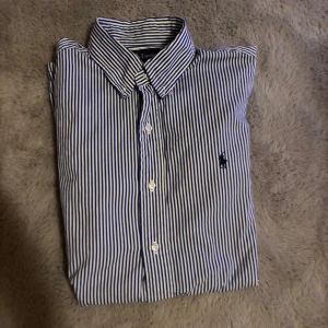 Ralph lauren skjorta - Storlek M nyskick