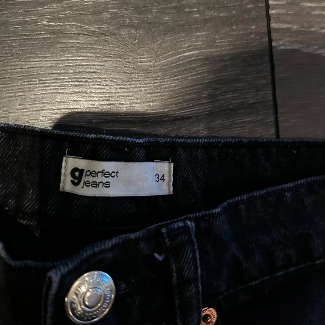 Svarta jeans från Gina  - 91