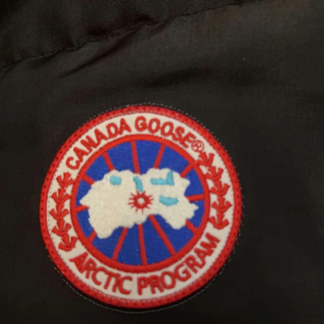 Svart dunväst från Canada Goose - 92