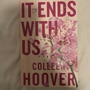 It Ends With Us - Det är en bra bok med en intressanta händelser❤️ säljer för har alldeles för många böcker 