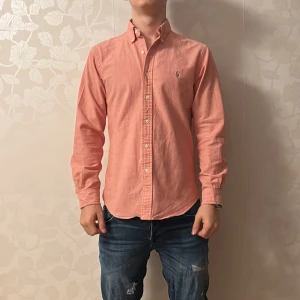 Ralph Lauren  - Ralph lauren skjorta | Skick: 9/10 | Size - M | Perfekt till sommaren | Fraktar via postnord eller instabox | Hör av dig vid minsta fråga eller fundering // Ricco Wardrobe