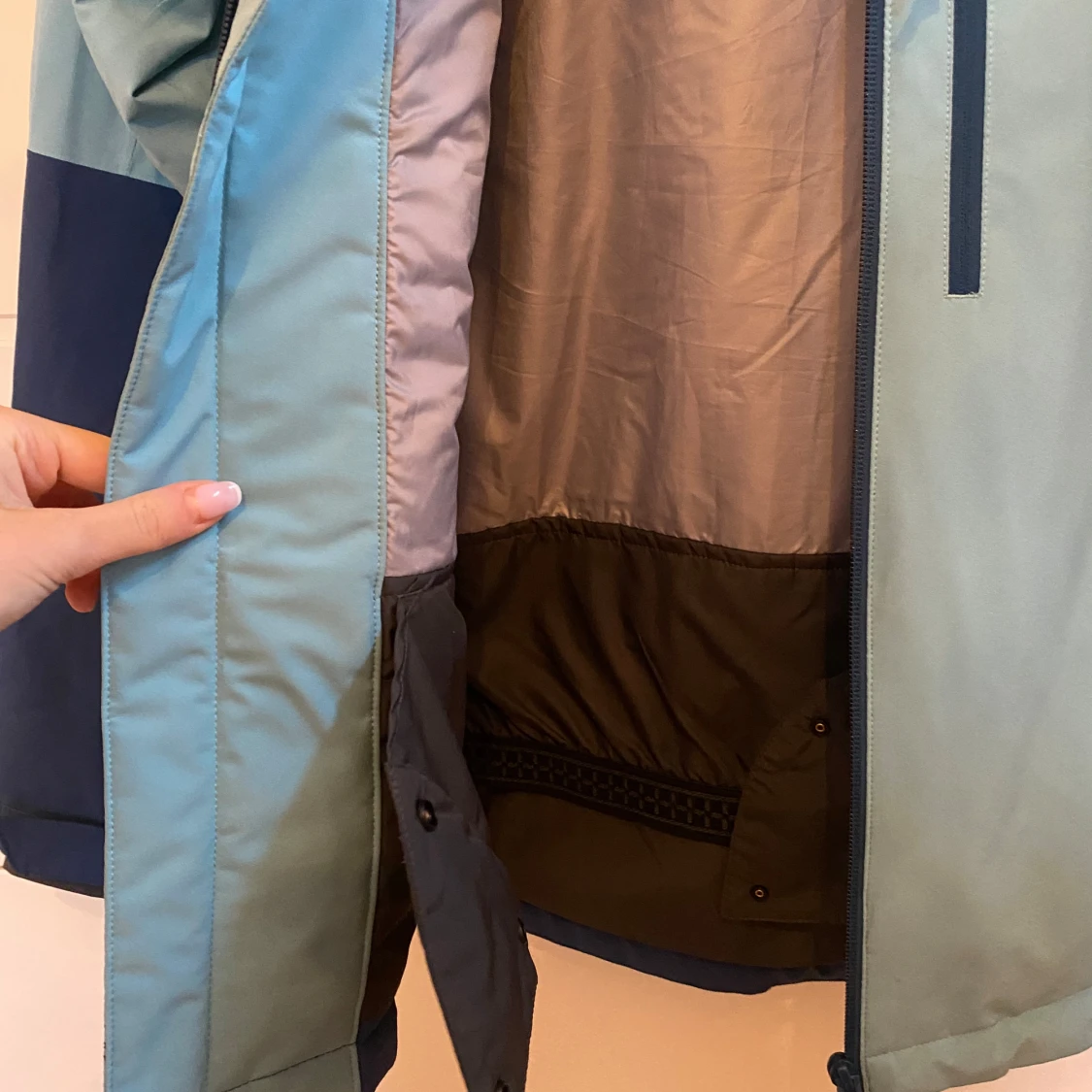 Blå skidjacka från Haglöfs <3 - 92