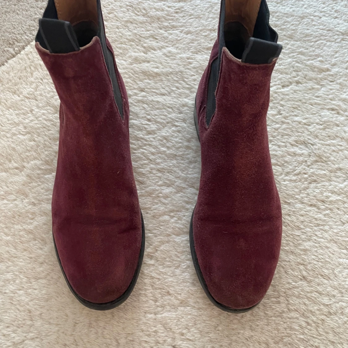 Vinröda Chelsea boots i mocka - 90