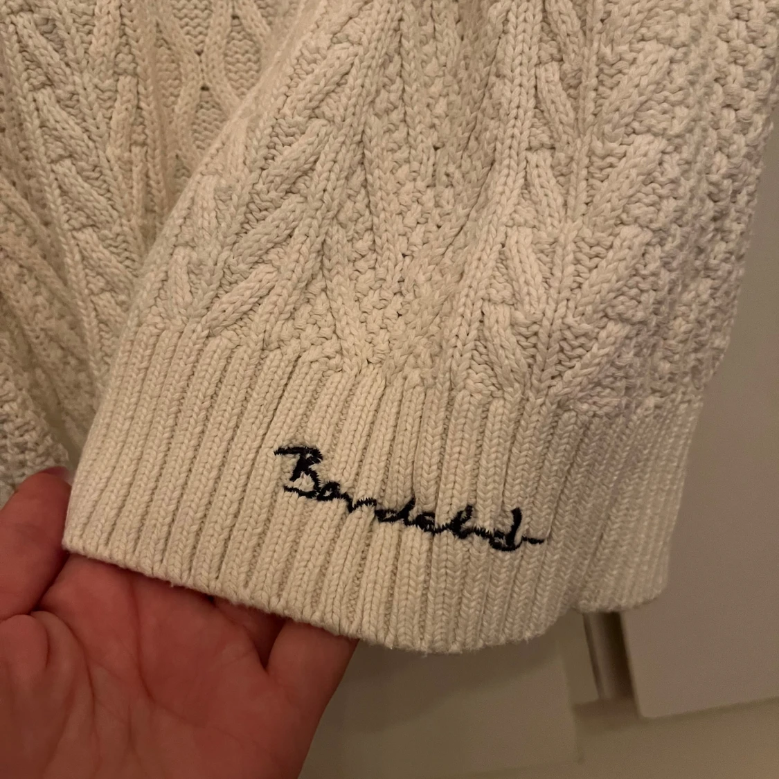 Vit stickad tröja från Bondelid - 92