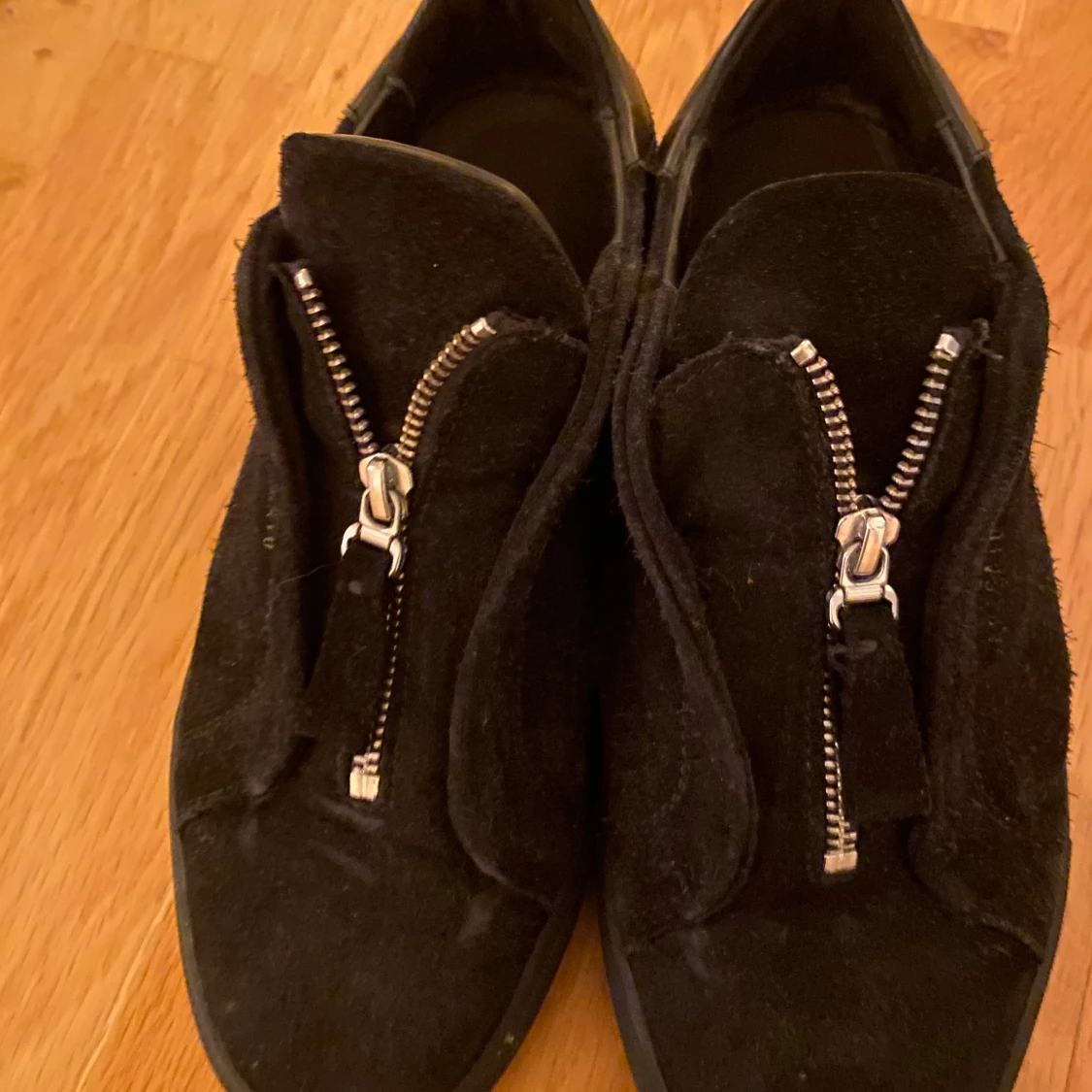 Svarta sneakers från Axel Arigato - 90