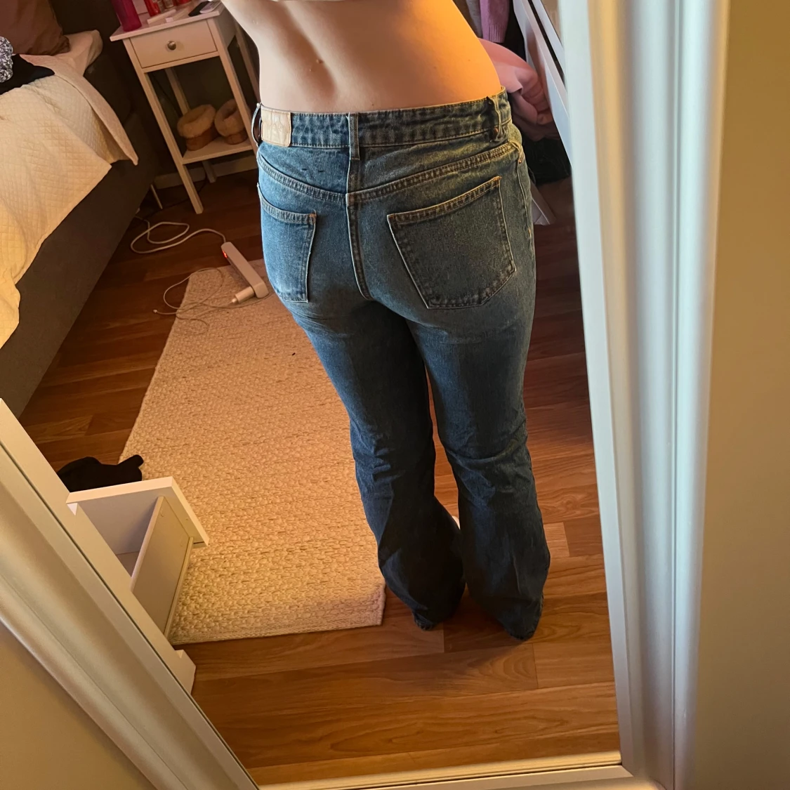 Blå jeans med bootcut - 90