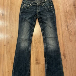 Miss me jeans💋 - Jättesnygga miss me jeans i storlek 29💕 Skriv privat för bilder på eller frågor❤️❤️💋