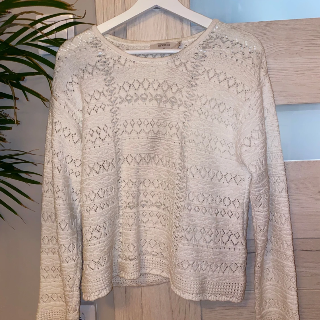 Vit stickad tröja  - 91