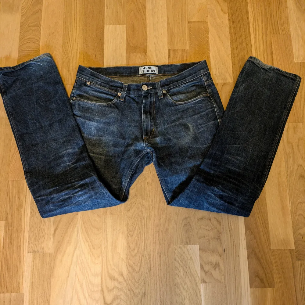 Härliga acne jeans i storlek 31/32 men de känns lite kortare. Jeans & Byxor.