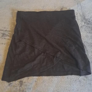 Svart tröja - Svart kjol str S. Bra skick 