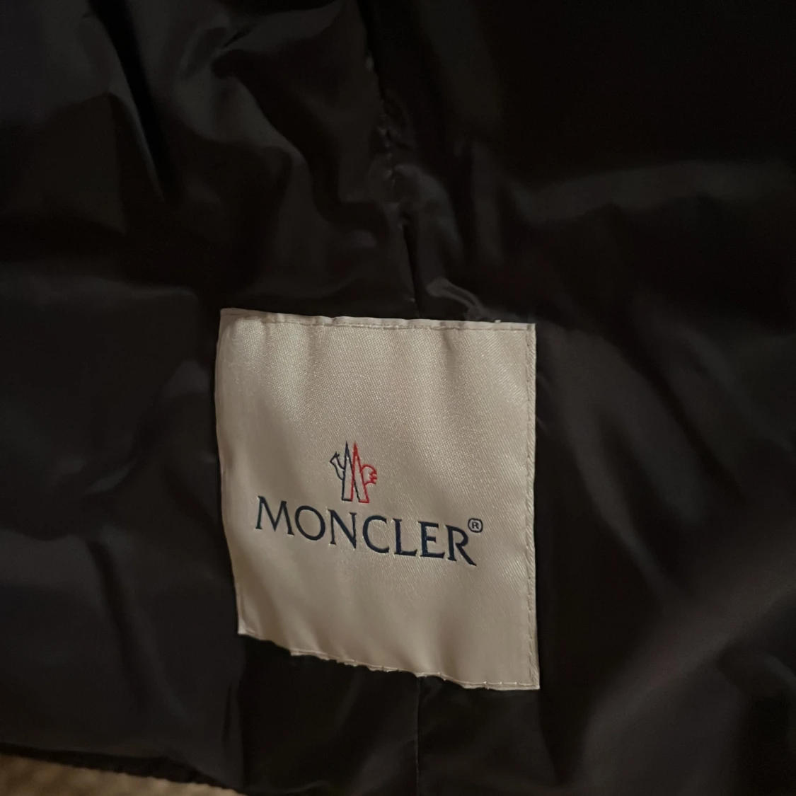 Svart dunjacka från Moncler - 92