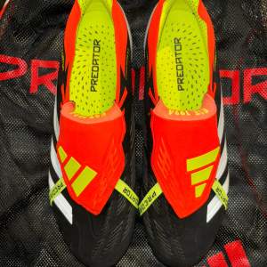 Adidas Predator Fold over Young Storlek 42 2/3 Cond 8.5/10