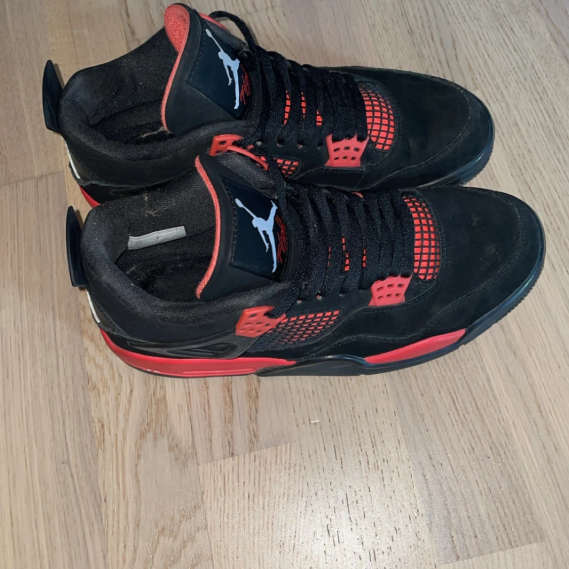 Jordan 4 red thunder ( pris kan diskuteras) - 91