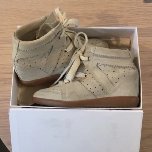 Isabel marant skor❤️ - Isabel marants i bobby modellen❤️ Inga defekter alls, nästan som nya! 