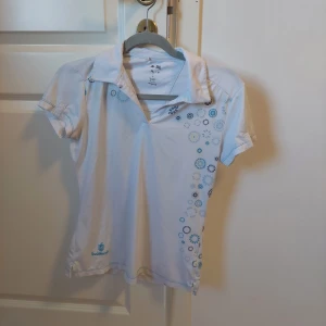 Fin topp - Fin tränings topp, bra kvalitet, storlek S passar även M 