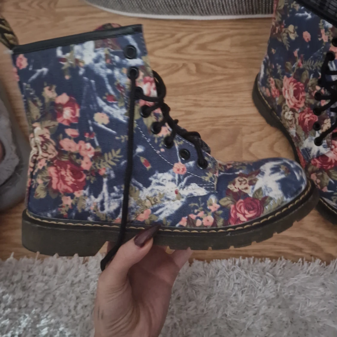 Blommiga boots med snörning - 90