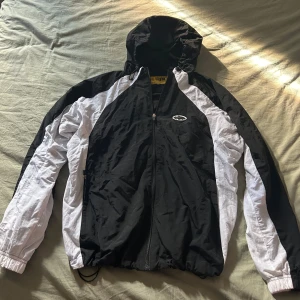 Corteiz jacka - Storlek S oanvänd i helt nytt skick windbreaker jacka av corteiz, Öppen för prisförslag 
