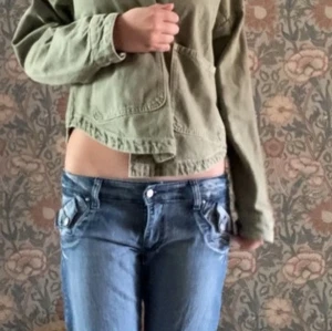 Low waist jeans  - Jätte snygga jeans med fickor har knappt använt! 