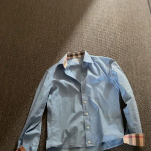 Burberry skjorta  - Skick 8.5/10