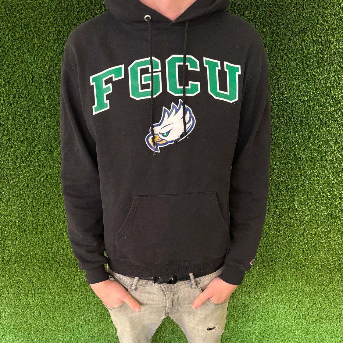 Svart college hoddie