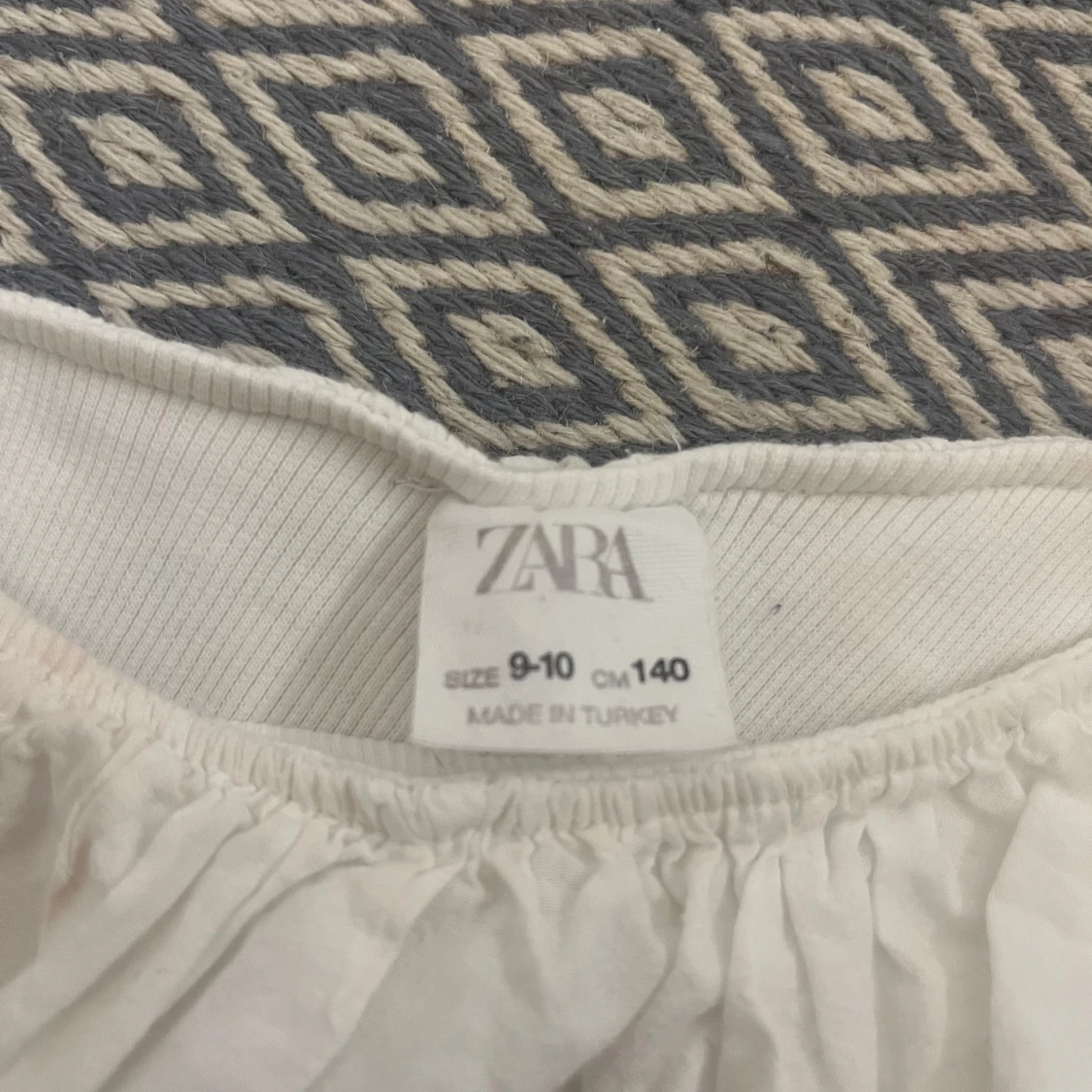Vit offshoulder topp från Zara - 1