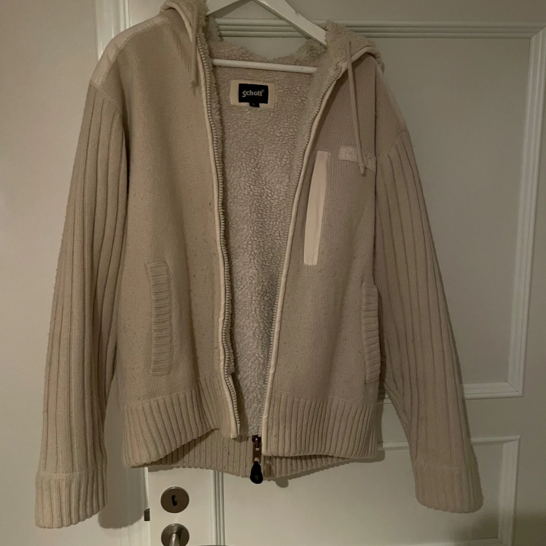 Beige stickad hoodie från schott - 91