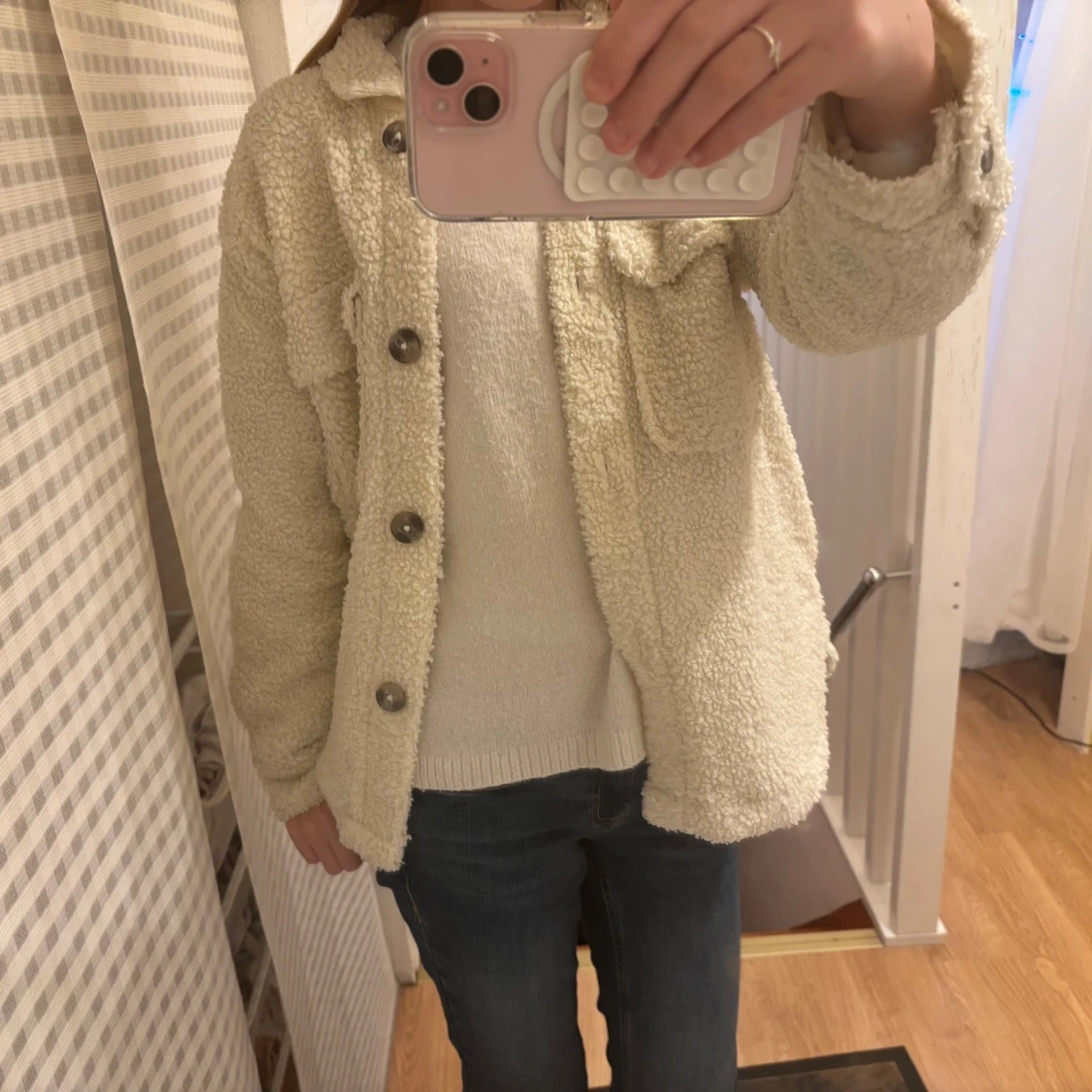 Beige/vit teddyjacka  - 1