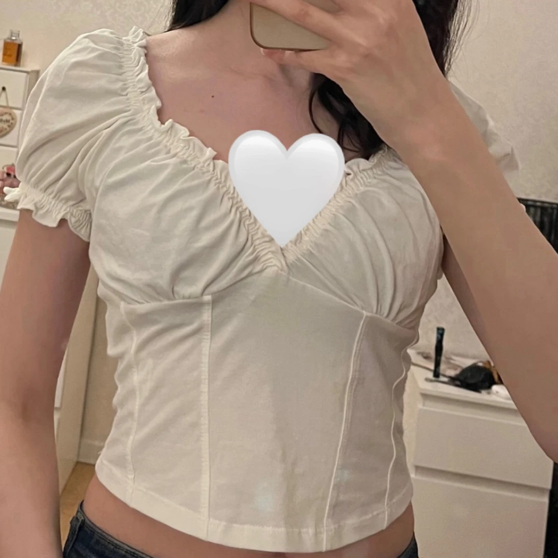 Vit blus med puffärmar - 1