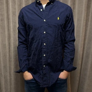 Ralph Lauren skjorta  - Snygg Ralph Lauren skjorta | storleken är small | modellen på bilden är 173 cm | skicket är mycket bra | 